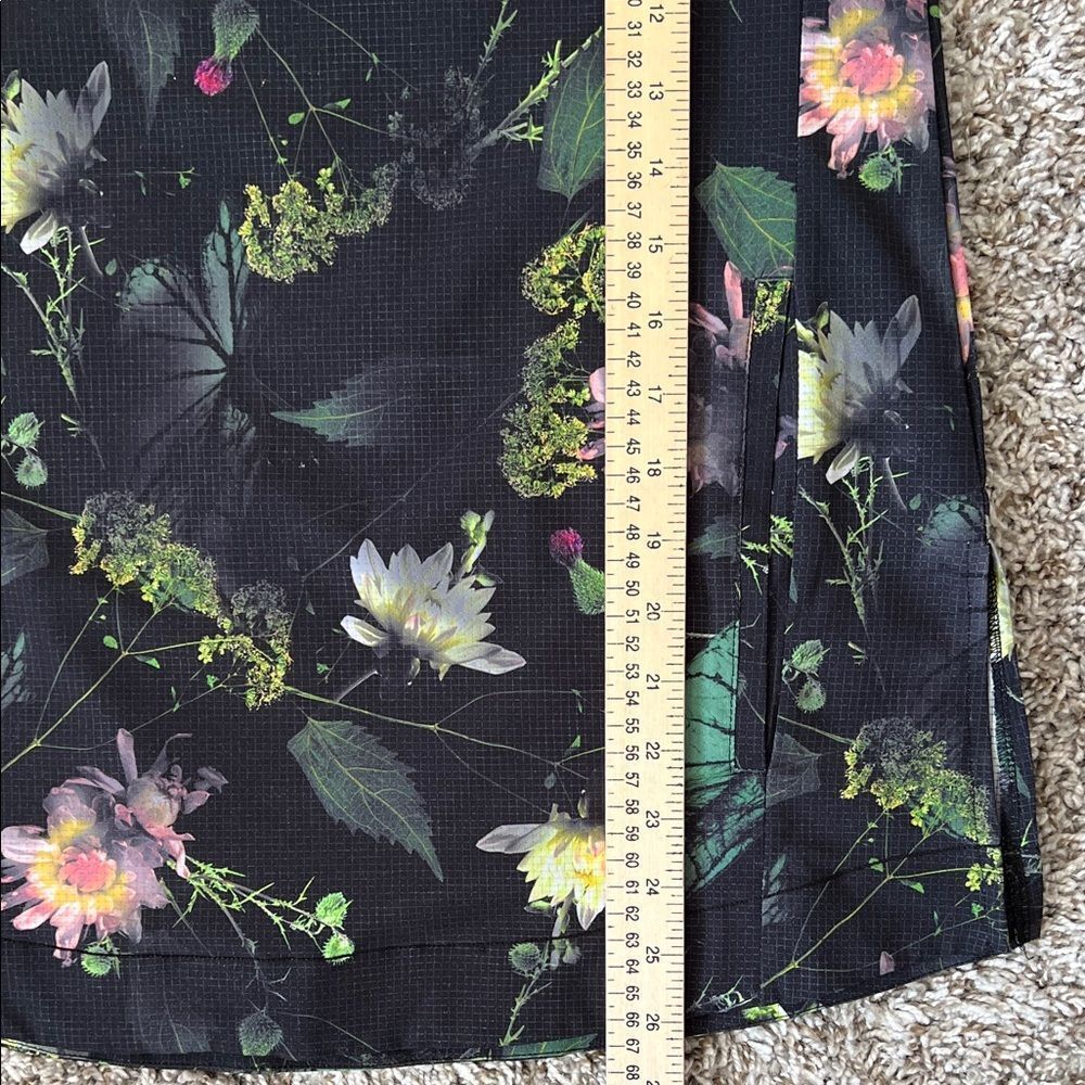 Like New! OISELLE Floral Sleeveless Women's Top Pockets in Size 4 - Picture 9 of 12